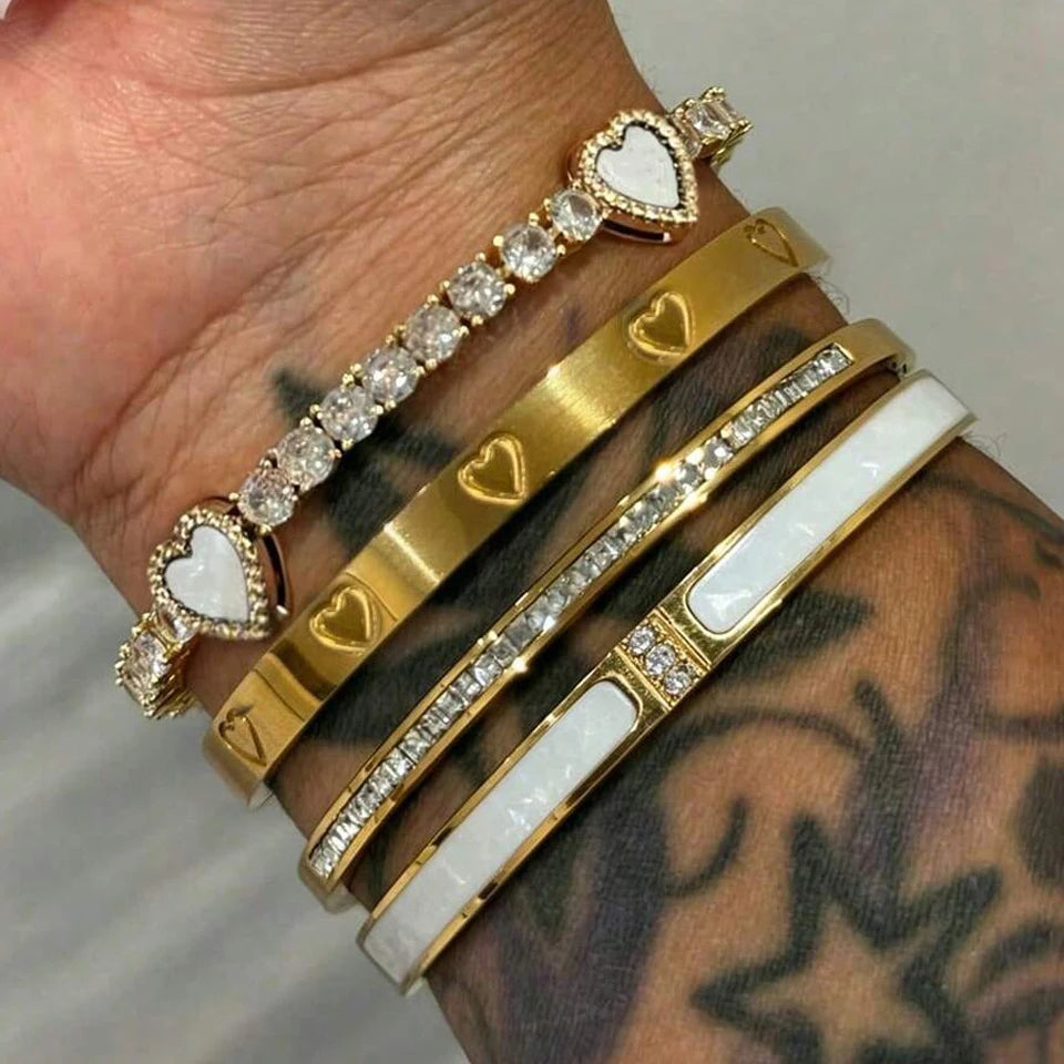 Heart Design Bracelet Bangle Set