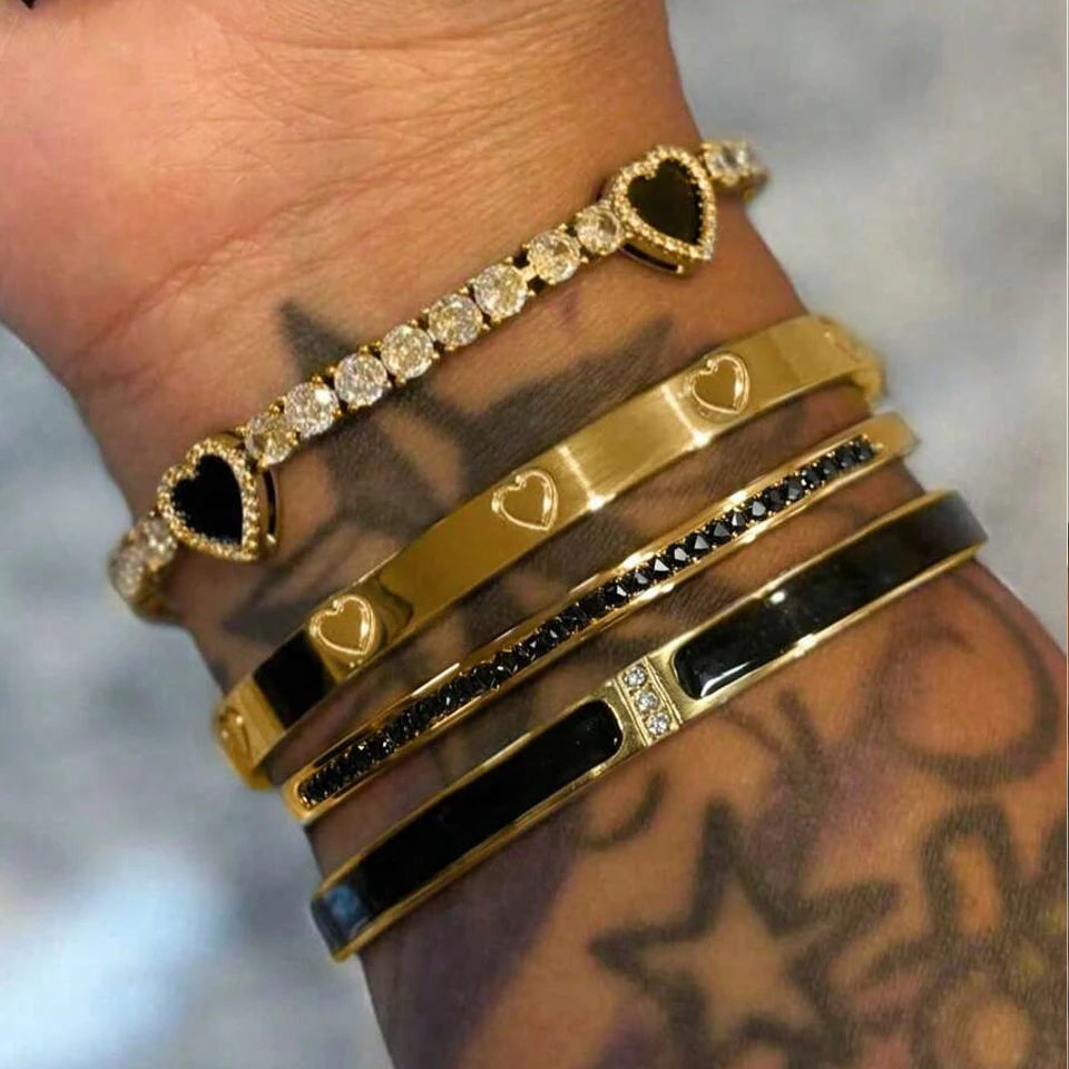 Heart Design Bracelet Bangle Set