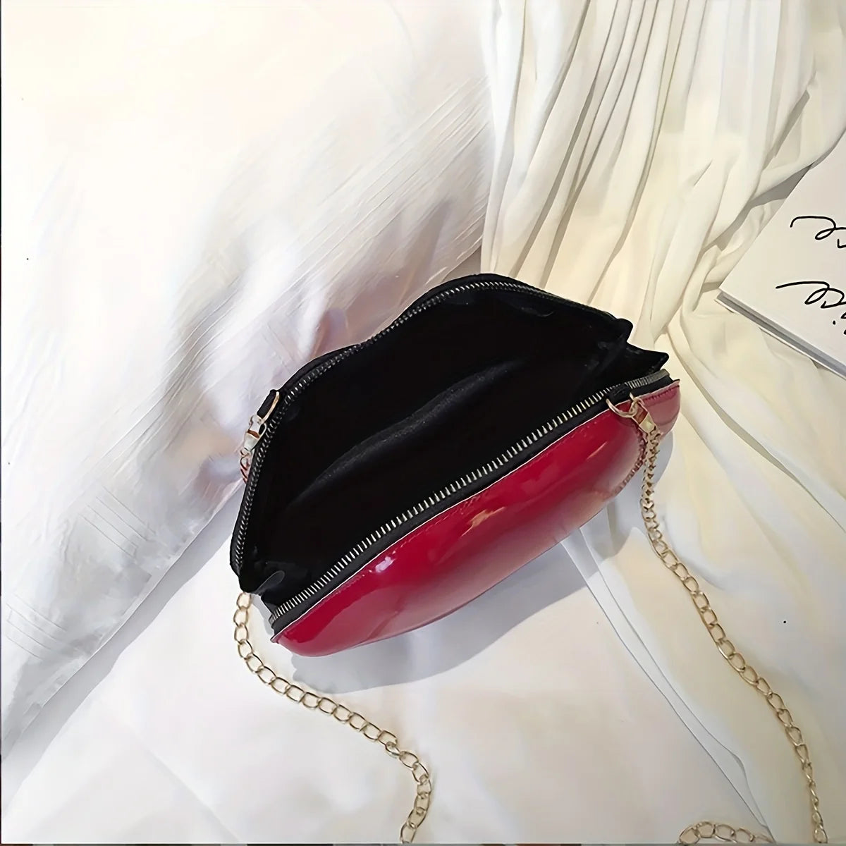 Lip Shaped Bag