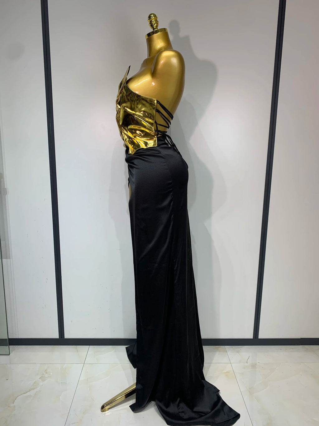 Award Winner Gold Black Dress