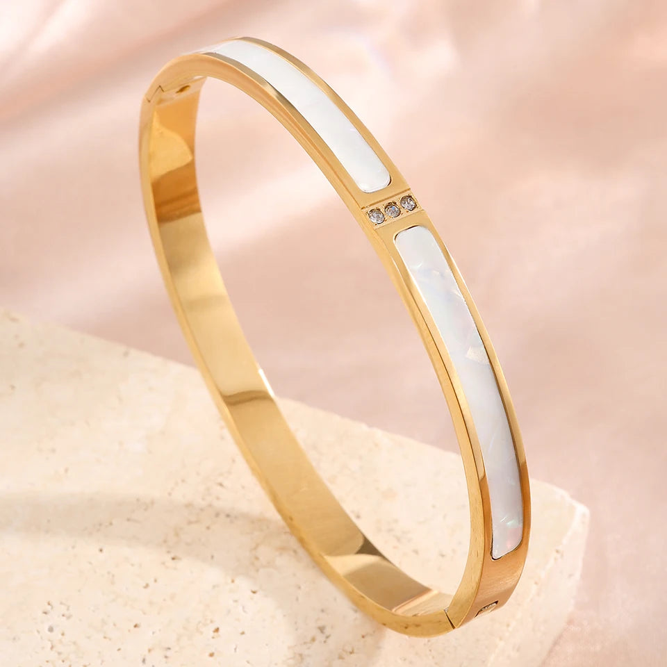 Heart Design Bracelet Bangle Set